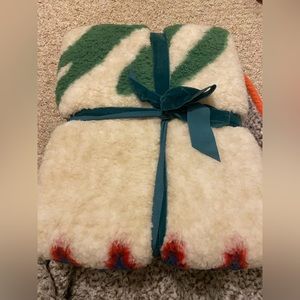 NWT american eagle blanket